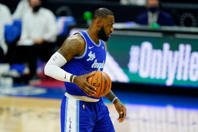 威瑟斯庞27+10青岛胜广州 四川加时不敌福建